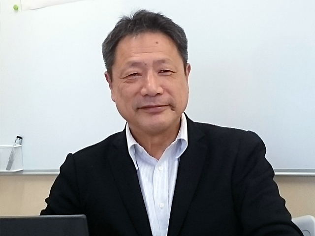 代表取締役　佐藤　唯文